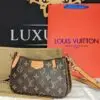 LOUIS VUITTON\Zip Pochette mit Kette-Goldfarben und Lederband\Monogram Canvas-Lederband braun-rot