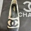 Chanel Schuhe beige mit schwarzen Spitzen-3