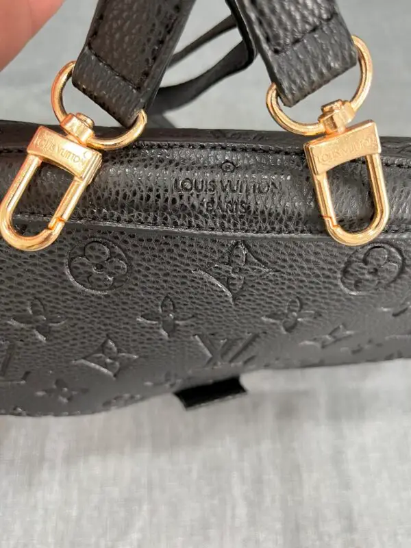 LOUIS VUITTON Pochette Métis Bag 3